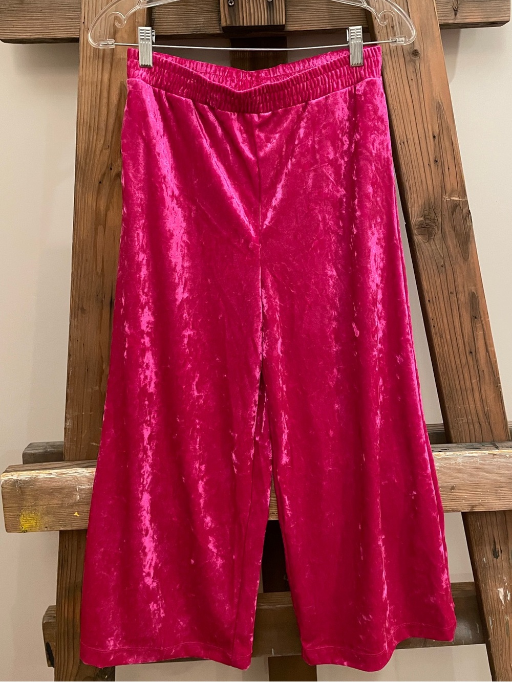 Fuchsia Velvet Wide-Leg Crop Pants